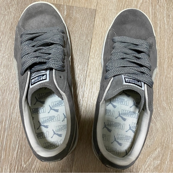 Men's PUMA Suede Classic | Size: 8 | Color: Grey / White - Picture 7 of 12